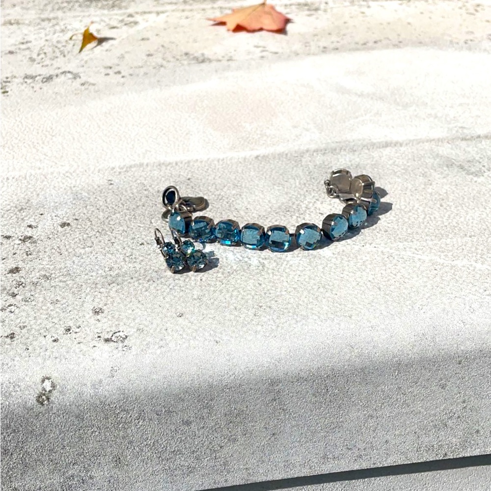 Marianna earring and bracelet set ..light blue